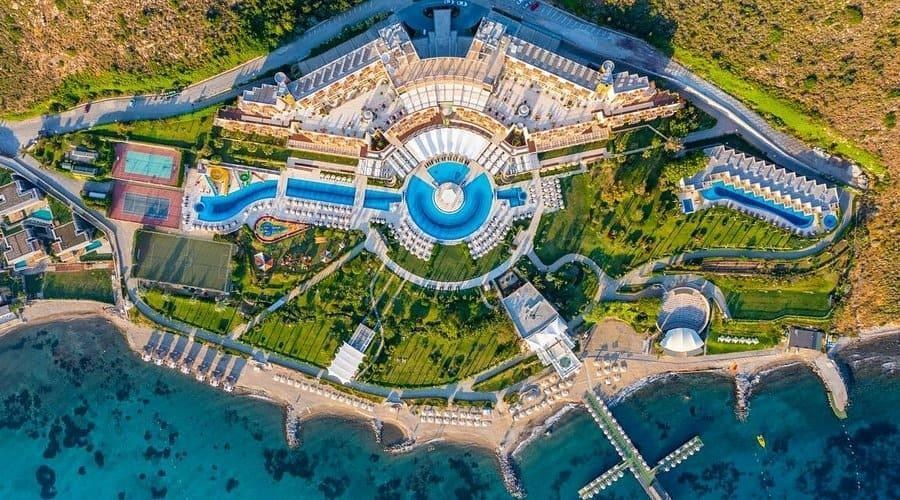 Bodrum Kefaluka Resort Çim Tedariki | Bermuda ve Paspalum Çözümleri | Agora Çim